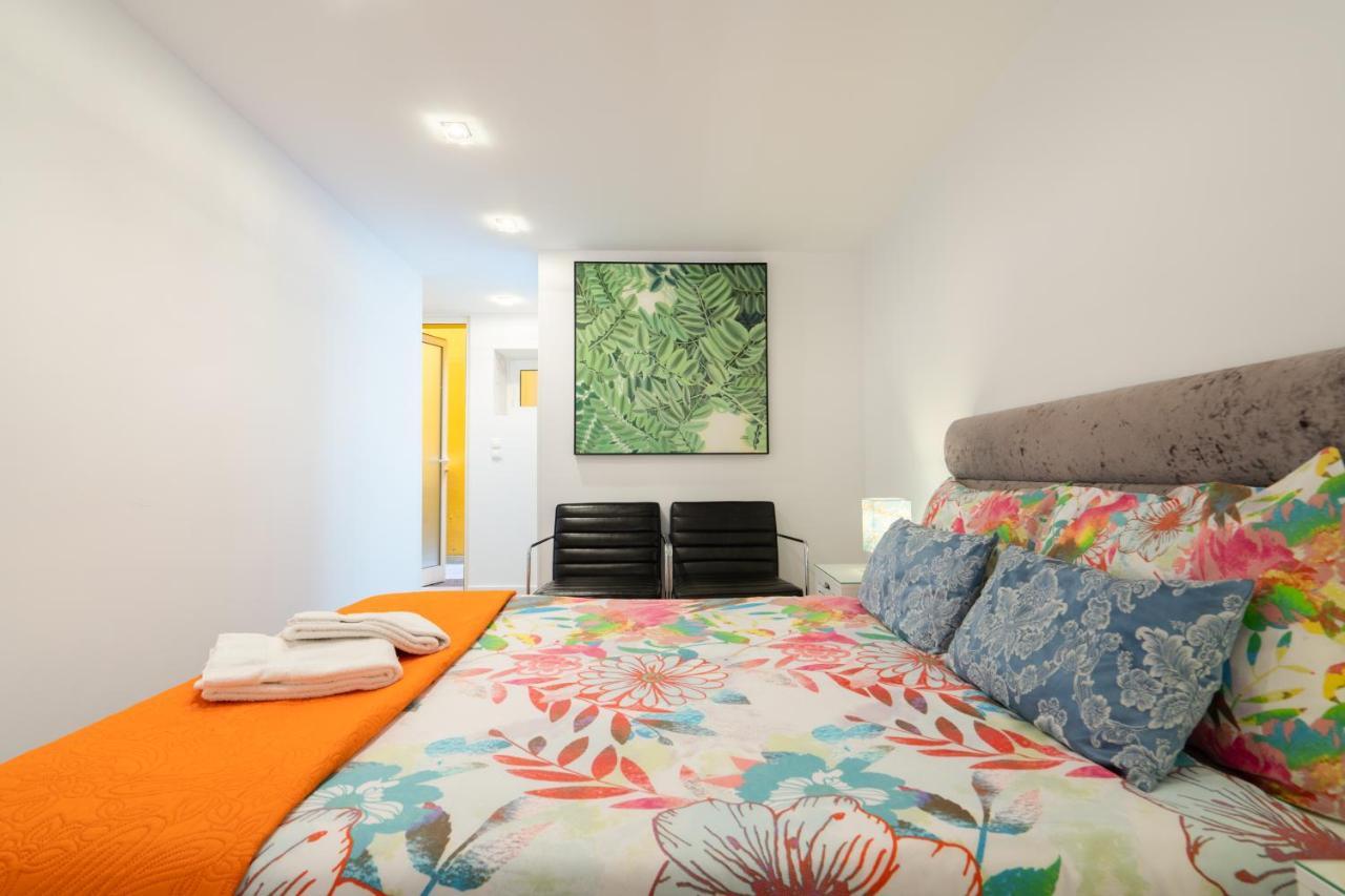 Central Apartamento 0 Ac Metro Nearby Porto Kültér fotó